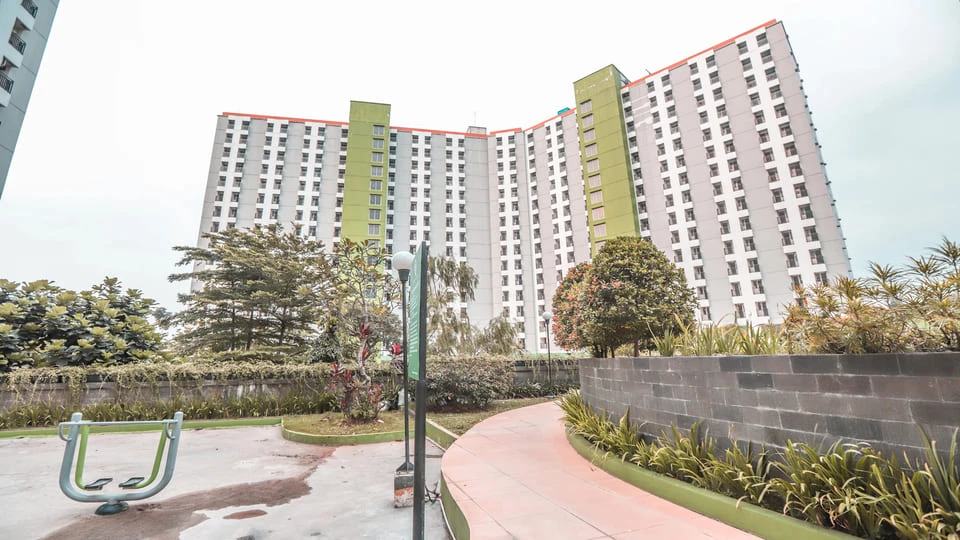 Green-Lake-View-Apartment-view-3