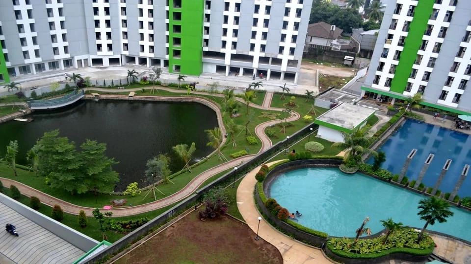 Green-Lake-View-Apartment-view-4